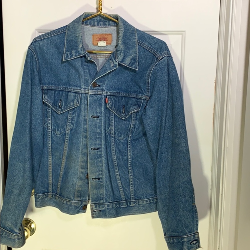 Man’s Levi’s jean jacket- faded